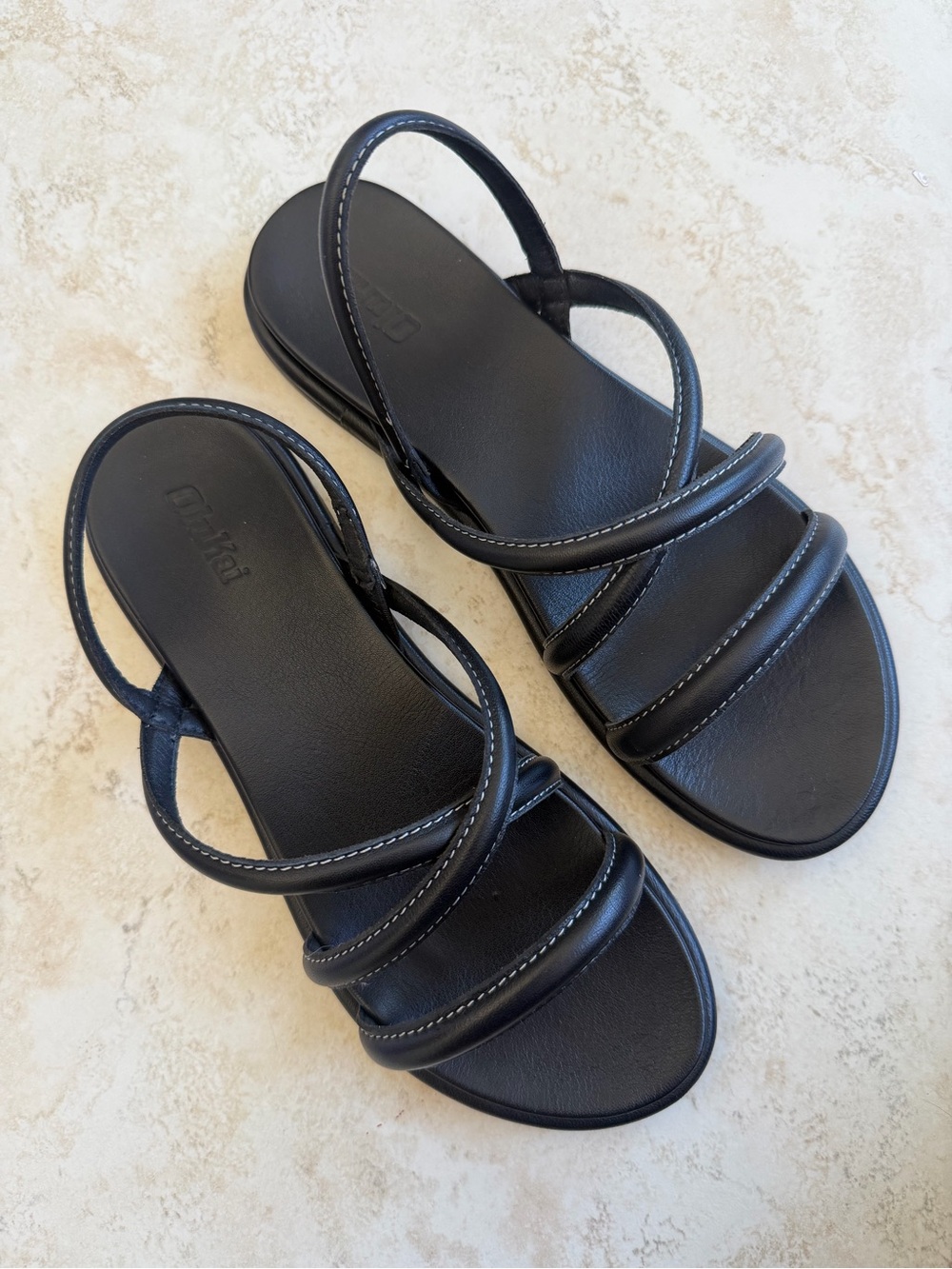 OLUKAI TIARE STRAPPY WOMEN'S Black Leather Sandals
